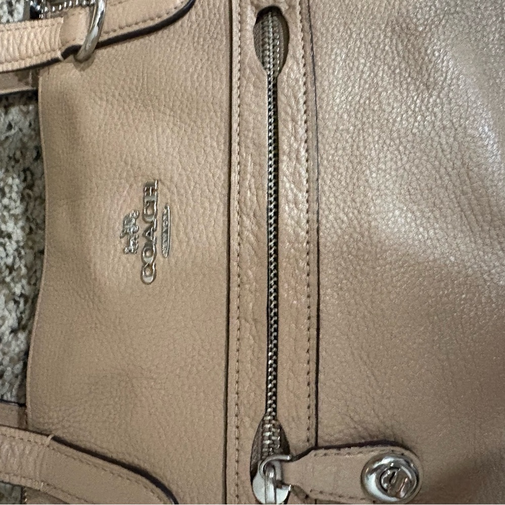 Coach Taylor Tan Leather Tote Bag - Picture 12 of 12